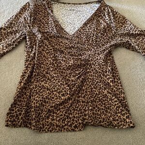 Talbots women’s size large cotton and Model, spandex leopard V-neck 3/4 sleeves